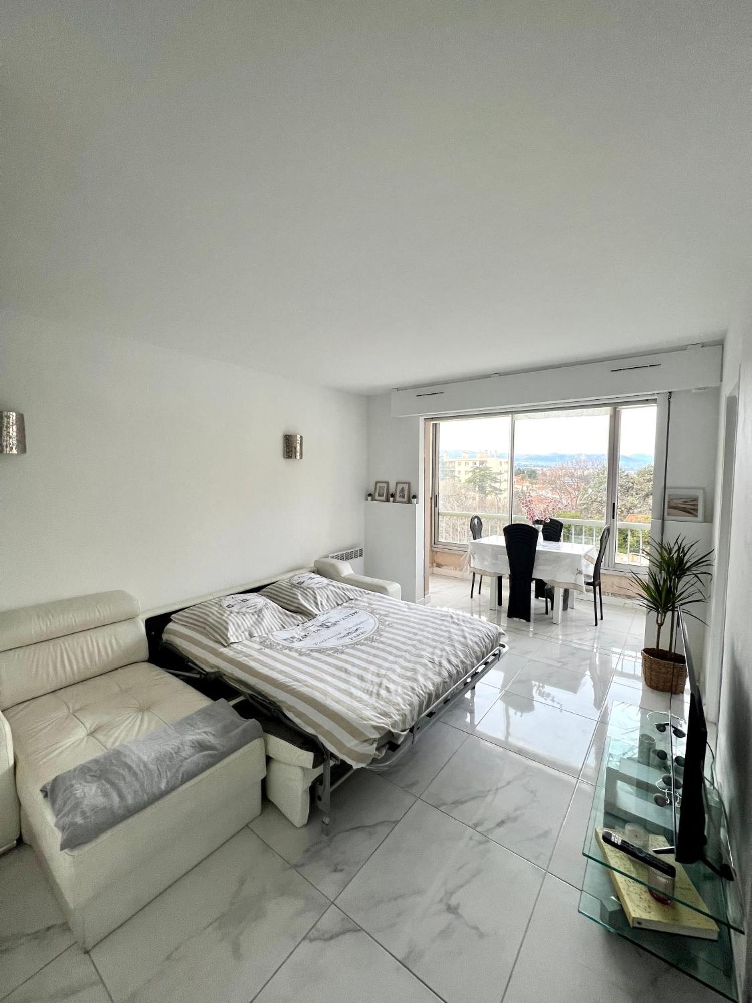 Studio 4 Couchages A 12 Min De La Plage A Pied Avec Wifi, Le Parking Est En Option 昂蒂布 外观 照片