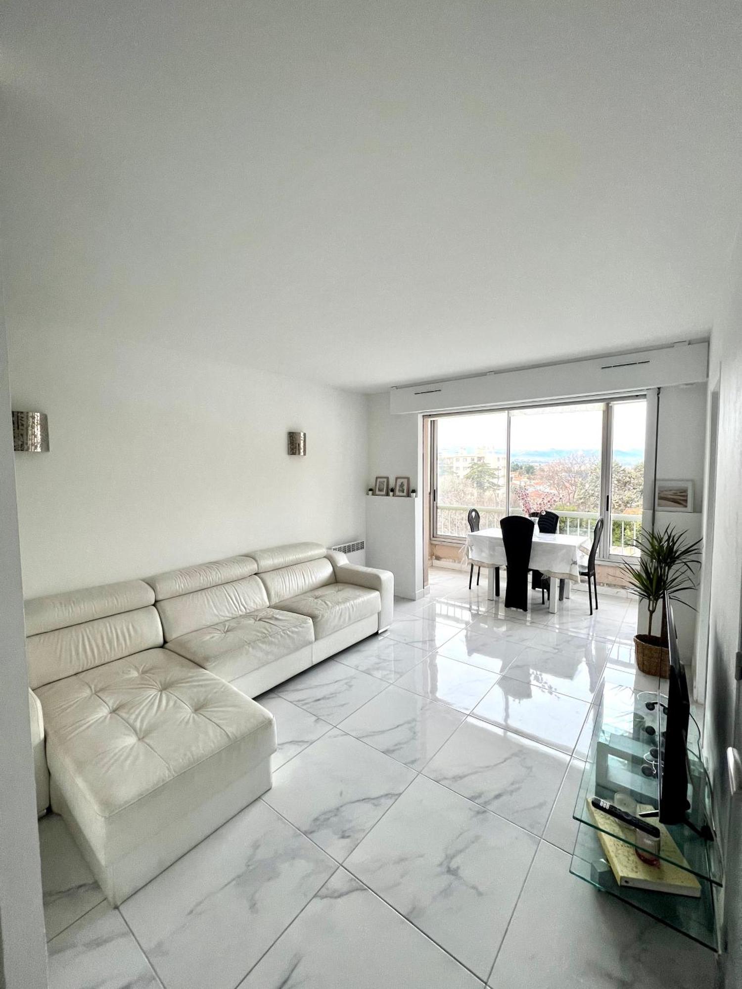 Studio 4 Couchages A 12 Min De La Plage A Pied Avec Wifi, Le Parking Est En Option 昂蒂布 外观 照片