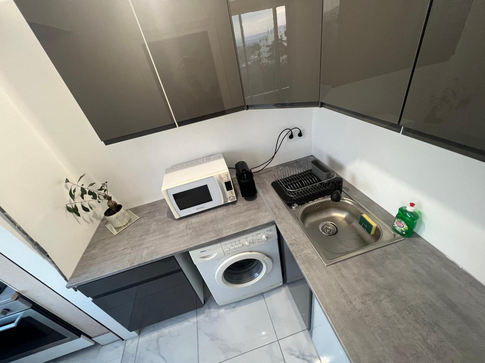 Studio 4 Couchages A 12 Min De La Plage A Pied Avec Wifi, Le Parking Est En Option 昂蒂布 外观 照片